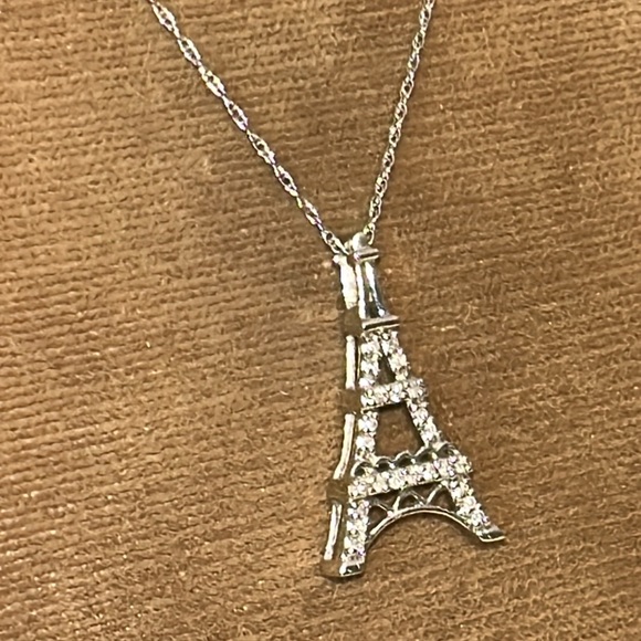 Solid 10K 10 Karat White Gold Eiffel Tower Pendant Necklace France French Paris - Picture 4 of 10